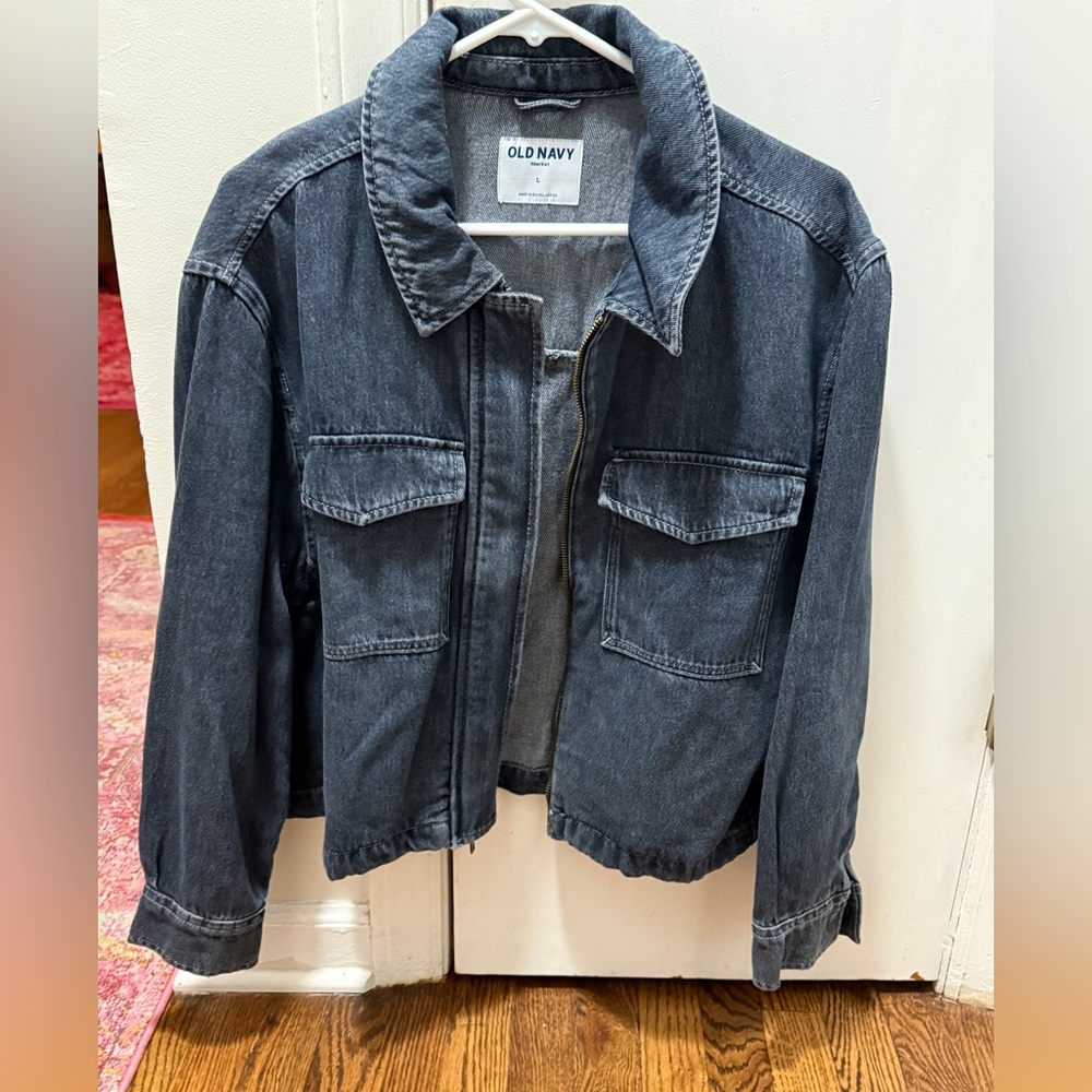 Like new denim jacket - Picture 2 of 3
